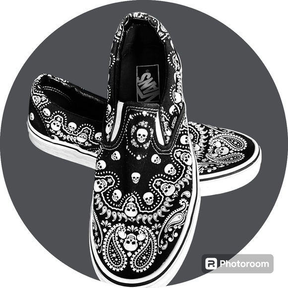 Vans Other - Vans Skull Bandana Slip On Sneakers